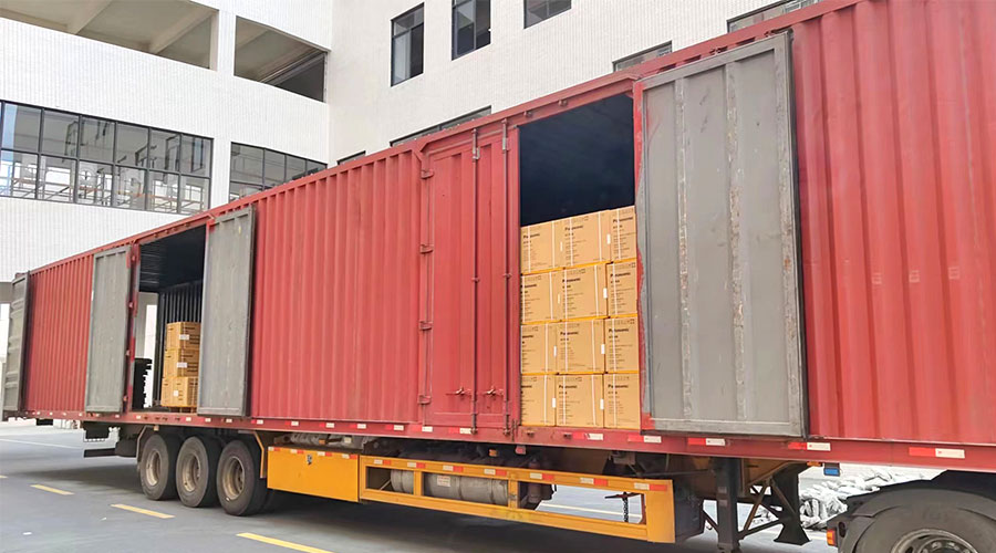 使命必達(dá)！高效完成國內(nèi)知名品牌客戶迷你洗衣機裝柜發(fā)貨